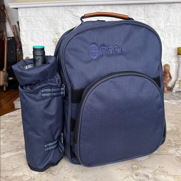 NWOT Picnic Backpack - Picture 2 of 12